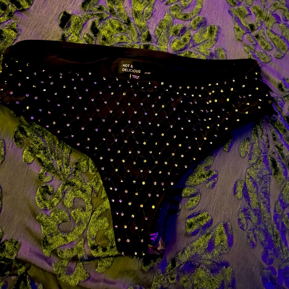 Rave bottoms